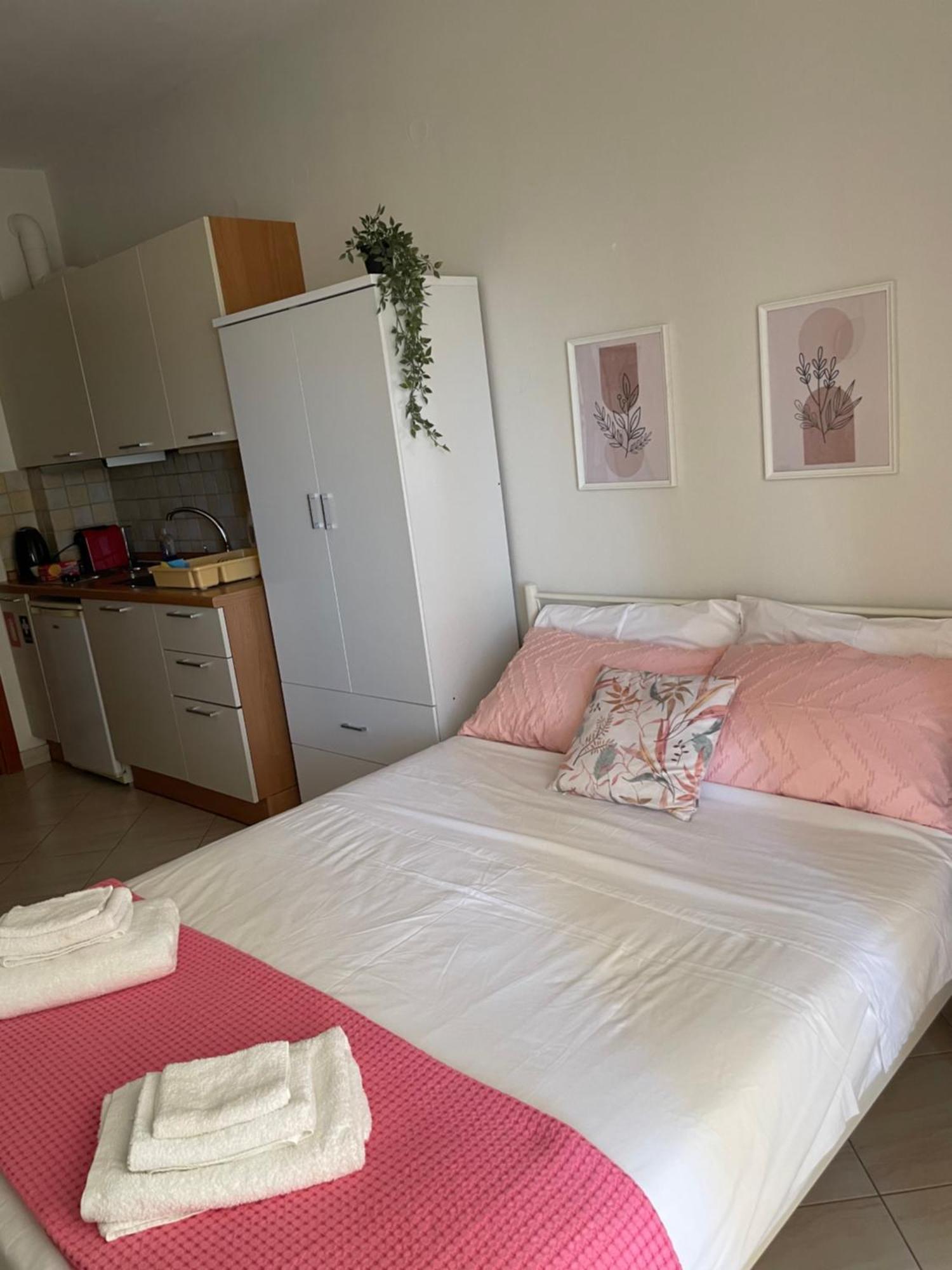 Studio Στην Νέα Χιλή Με Θέα Στην Θάλασσα Néa Khilí Exteriör bild